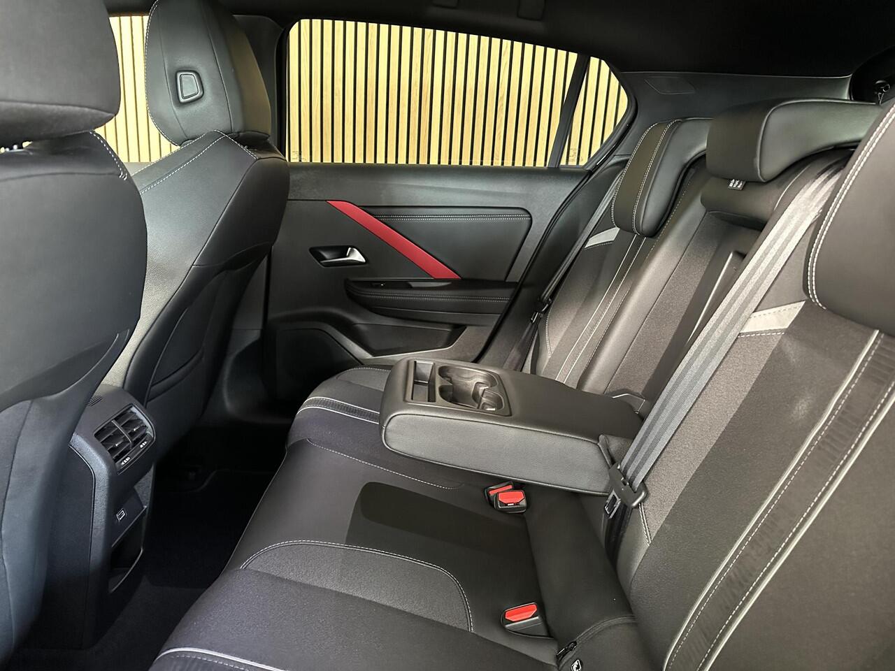 Opel ASTRA 1.2 GS Line Car play | Stoelverwarming | Camera