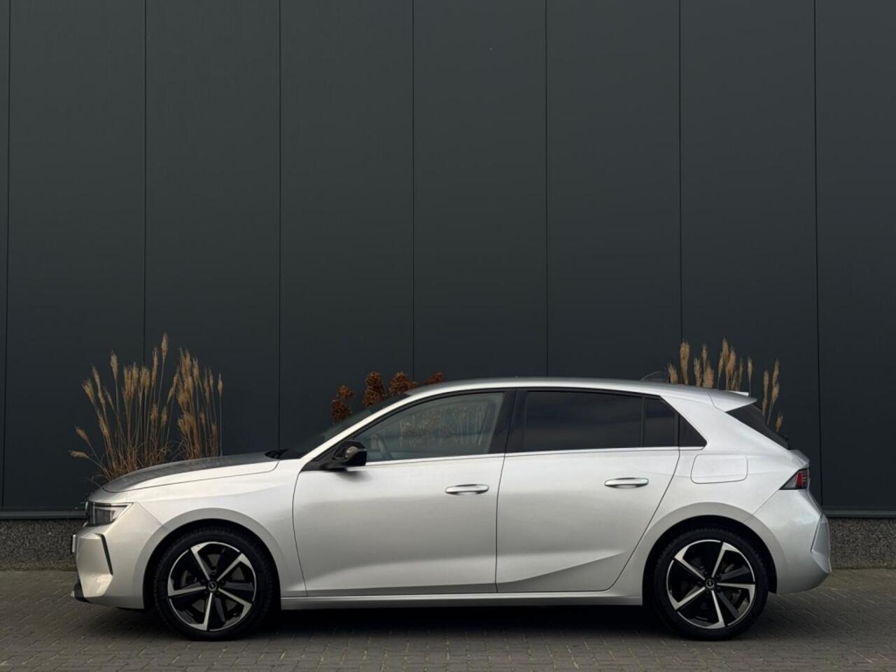 Opel ASTRA 1.6 Hybrid Elegance M23 NAVI ACC ECC 360 CAMERA LED SPORTVELGEN