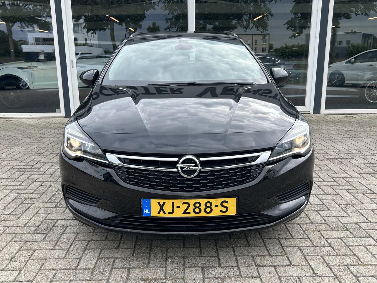 Opel ASTRA Sports Tourer 1.0 Turbo Business+ 50% deal 4.475,- ACTIE LMV / Clima / Cruise / Navi / PDC
