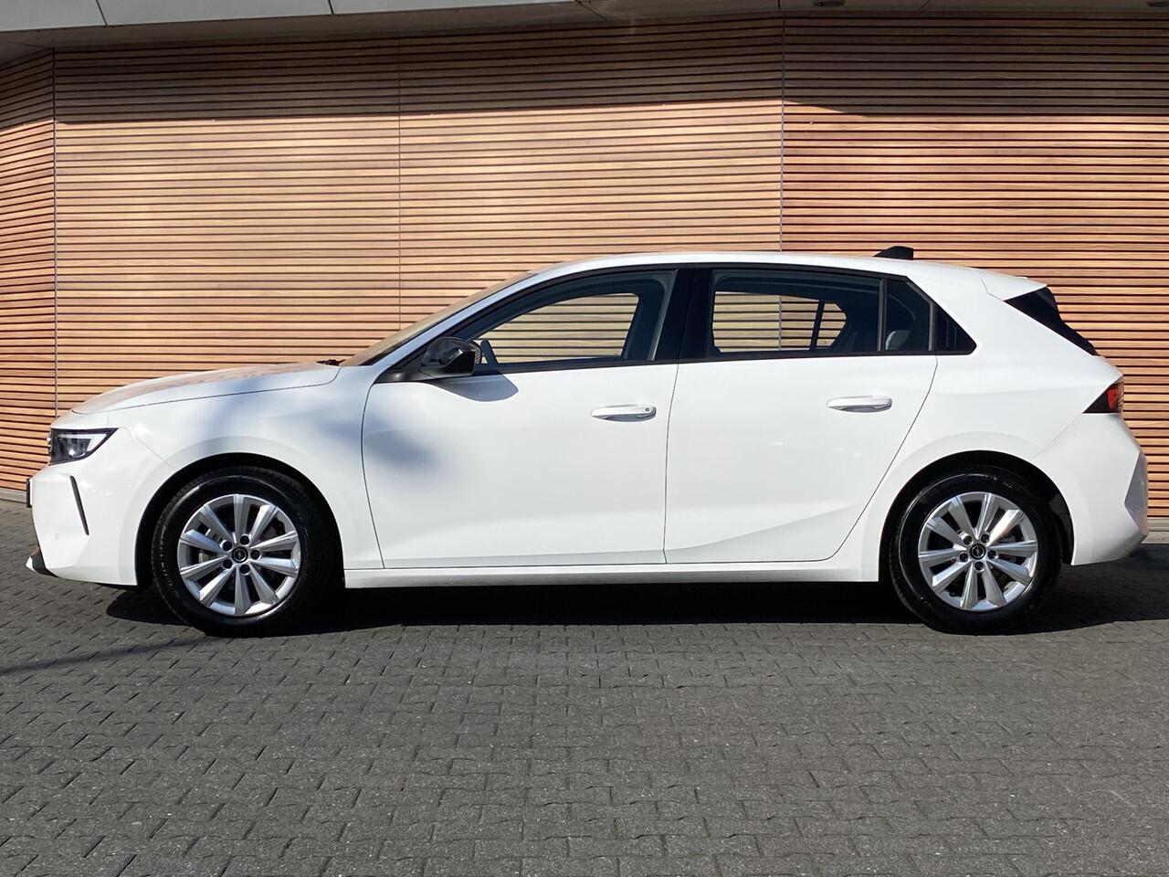 Opel ASTRA 1.2 Level 2 Navigatie / Keyless / Parkeerhulp v+a