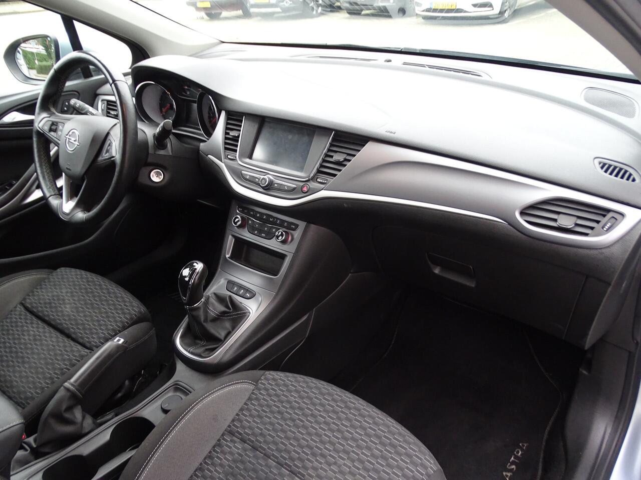 Opel ASTRA 1.2 Business Edition, Cruise Control, Camera, Navi, NL/NAP!