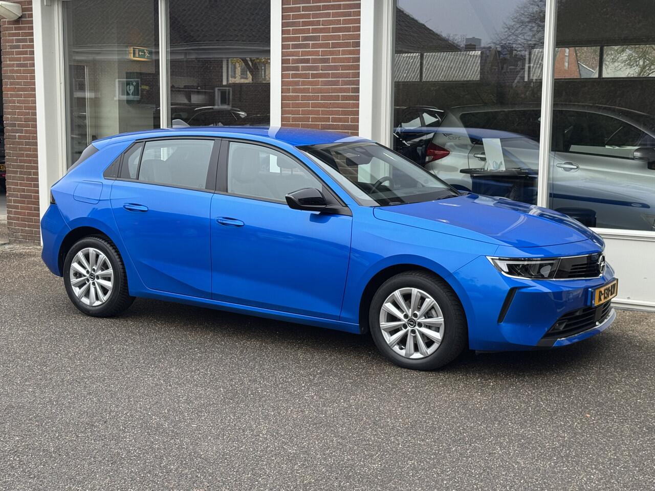 Opel ASTRA 1.2 Edition Nieuw Model, 110 Pk, Airco/ECC, Navigatie,