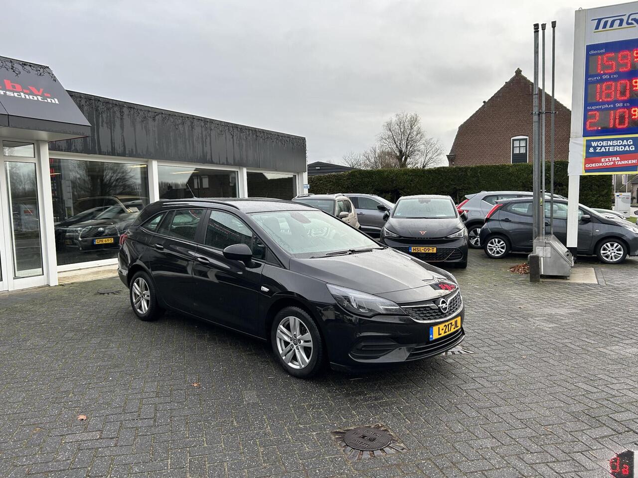 Opel ASTRA Sports Tourer 1.2 Edition