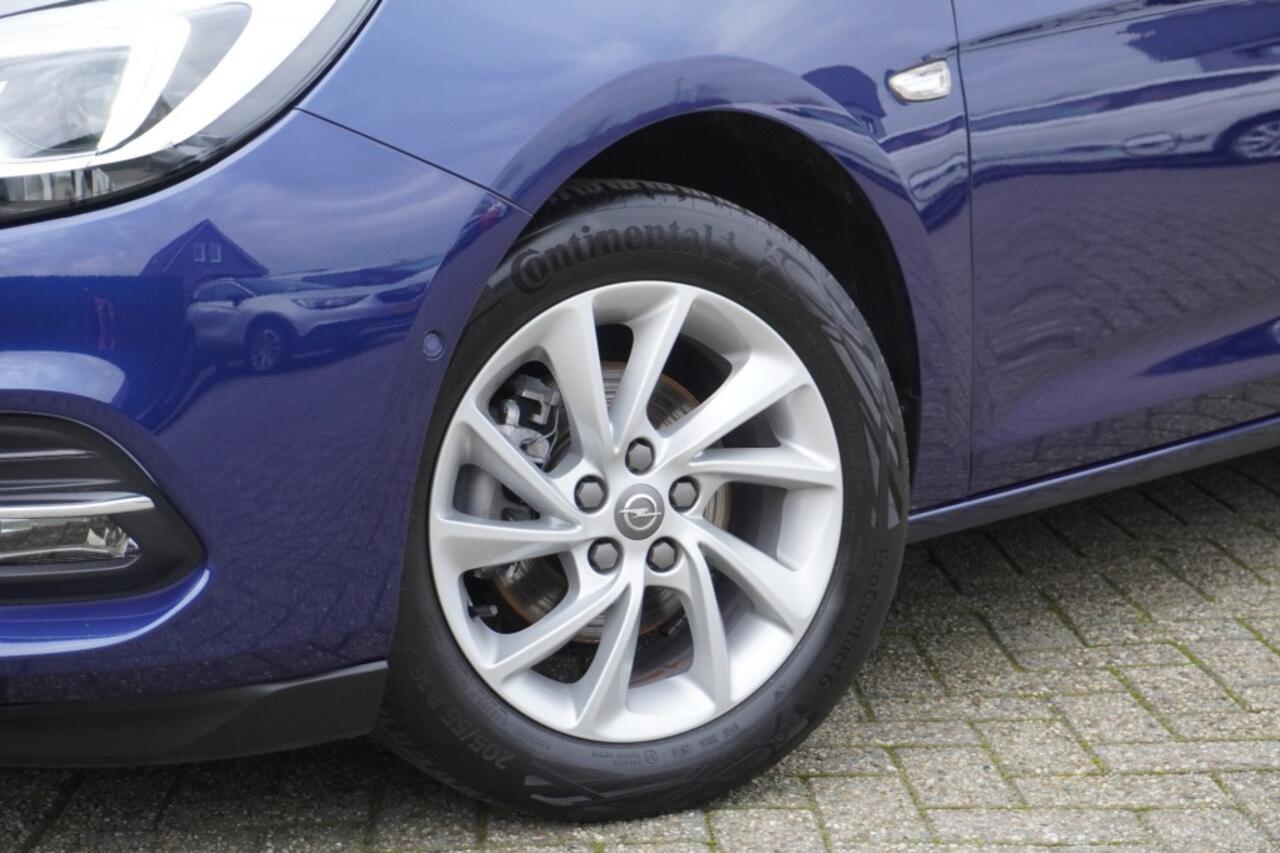 Opel ASTRA Sports Tourer 1.2 Turbo Elegance / Camera / AGR / Navi / LED