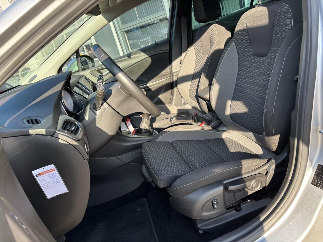 Opel ASTRA Sports Tourer / Airco / Applecarplay/AndroidAuto / Trekhaak / 1.2 Edition