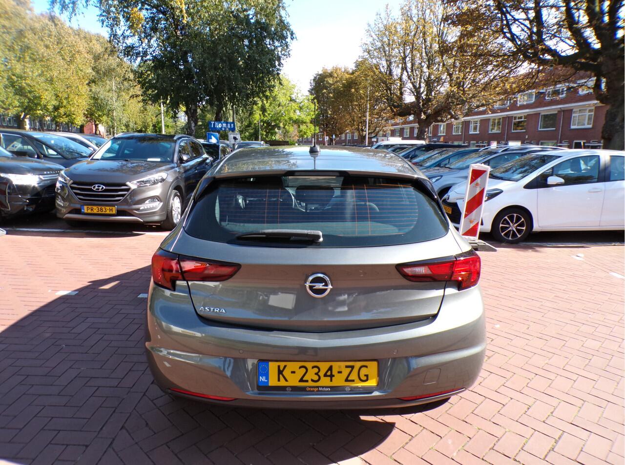Opel ASTRA 1.2 Edition CAMERA NAVI TELEFOON CRUISECONTOL NAP......