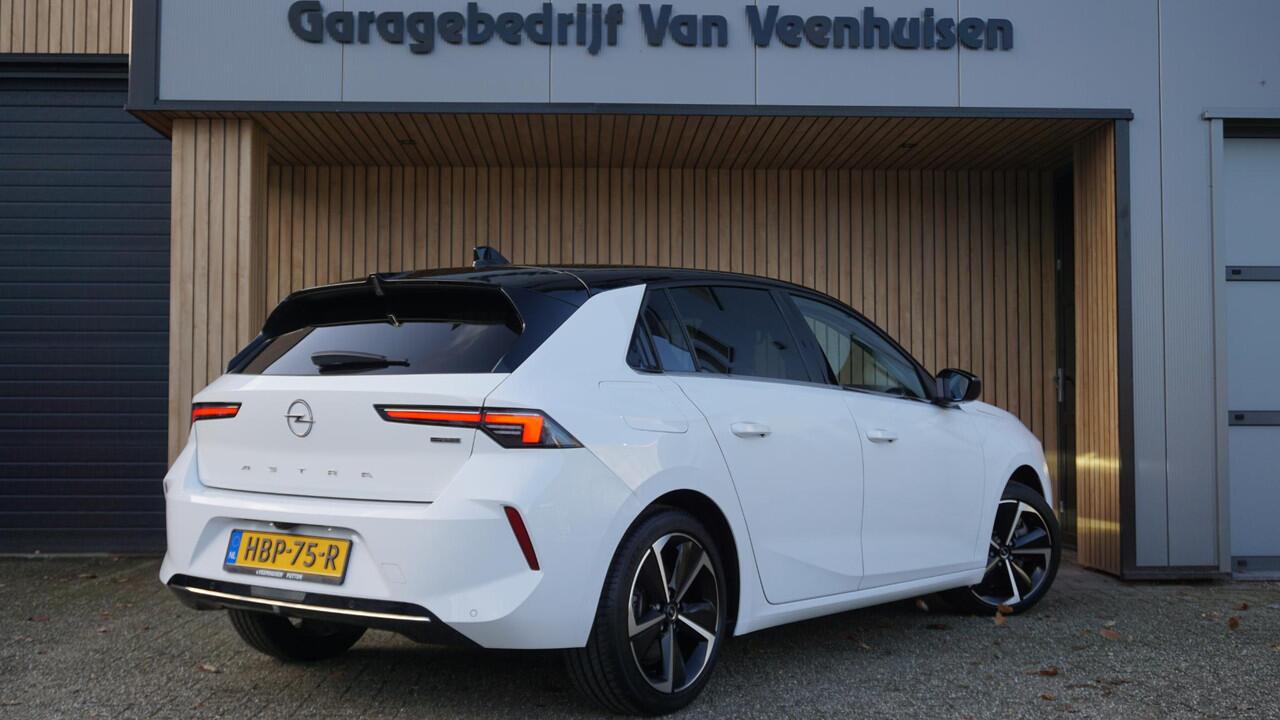 Opel ASTRA 1.6 180pk Hybrid Elegance Virtual Cockpit 17inch LM LED Keyless Afn.Trekhaak A-Camera Stoel/Stuurverwarming 26876km!