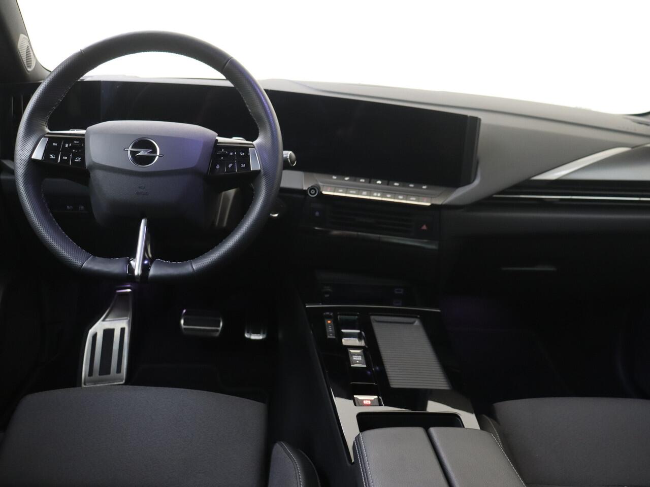 Opel ASTRA 1.6 Hybrid Level 4 Ultimate Automaat | Panoramadak | Camera | Head-up-Display