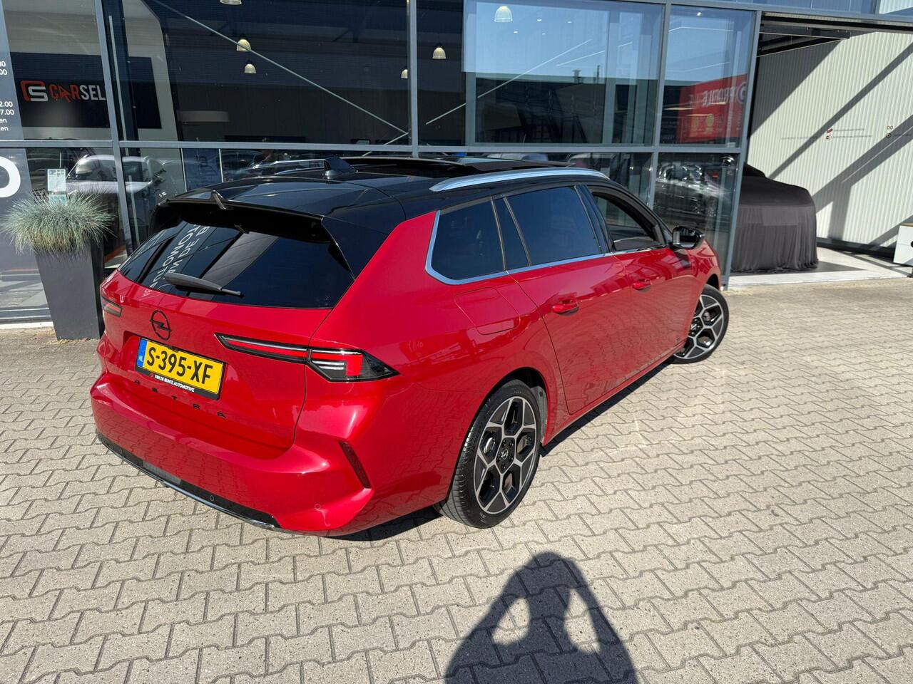 Opel ASTRA Sports Tourer 1.2 Ultimate *Afneembare Trekhaak & Panoramadak*