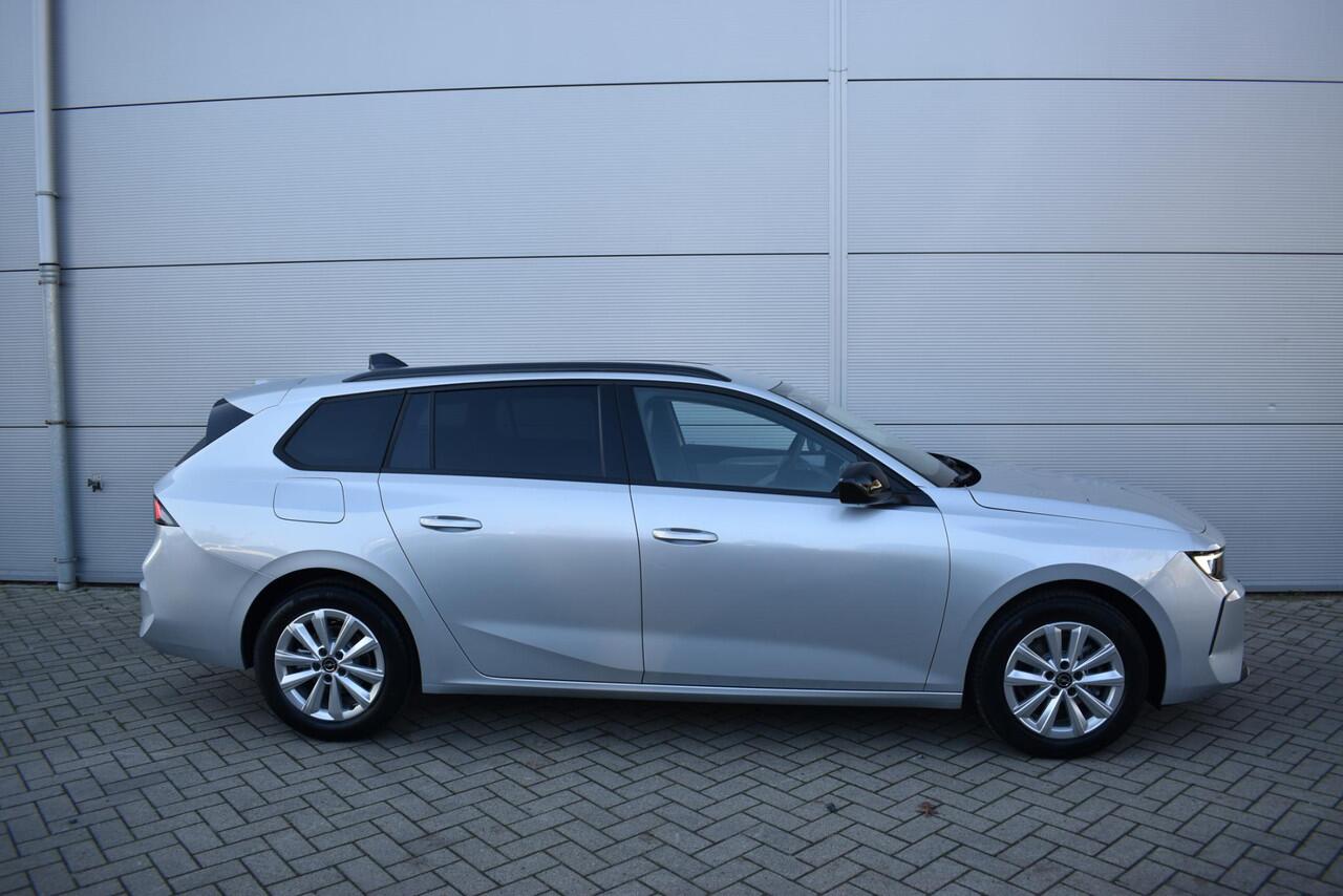 Opel ASTRA Sports Tourer 1.2 Turbo Edition NAVI / CAMERA / PDC