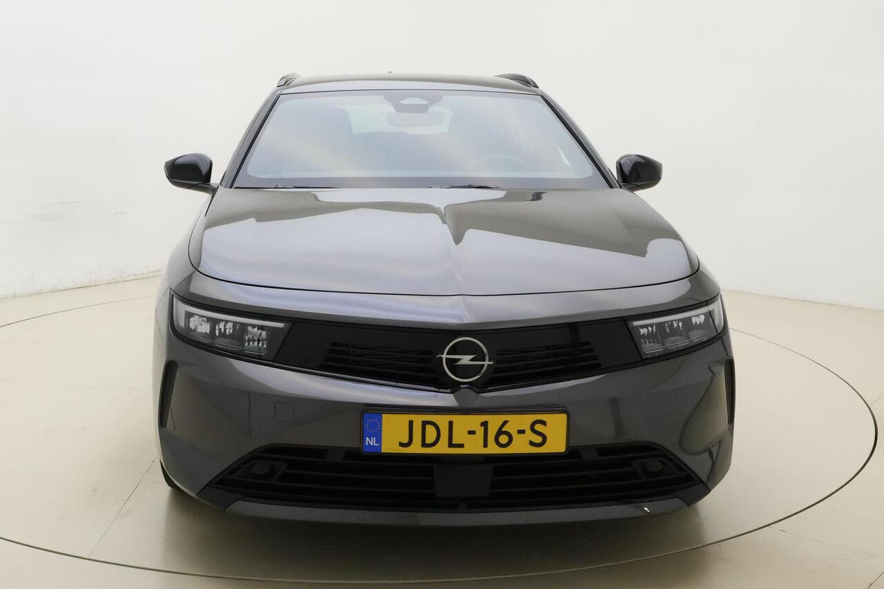 Opel ASTRA Sports Tourer 1.6 Turbo Plug In Hybrid Business Edition | Navigatie | Afneembare trekhaak | 7,4 KW lader | AGR-stoel | 17'' lichtmetalen velgen | Stoelverwarming | 1400 KG trekgewicht