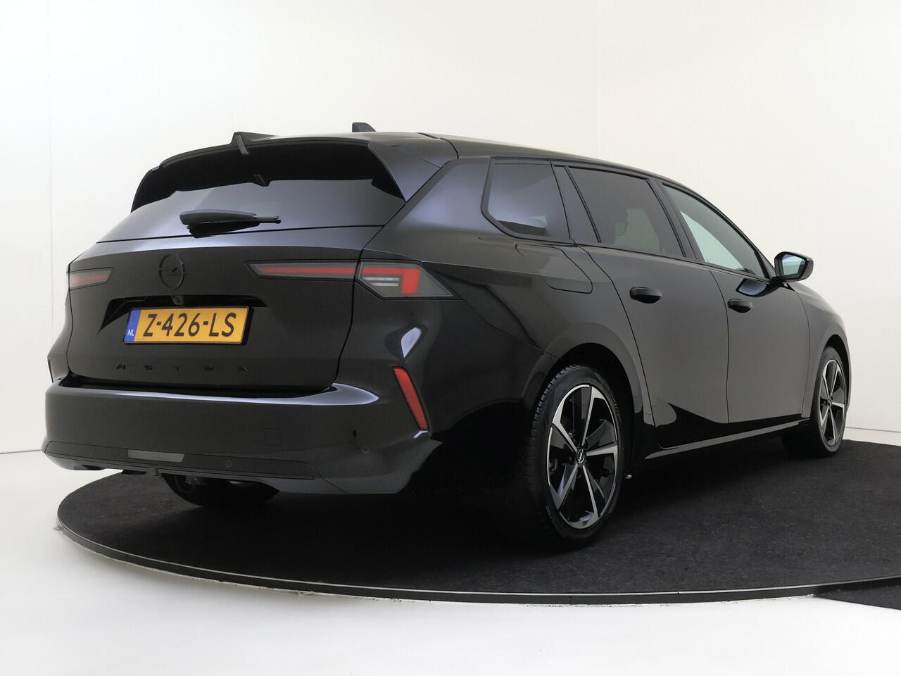 Opel ASTRA Sports Tourer 1.2 Turbo GS TREKHAAK !!!