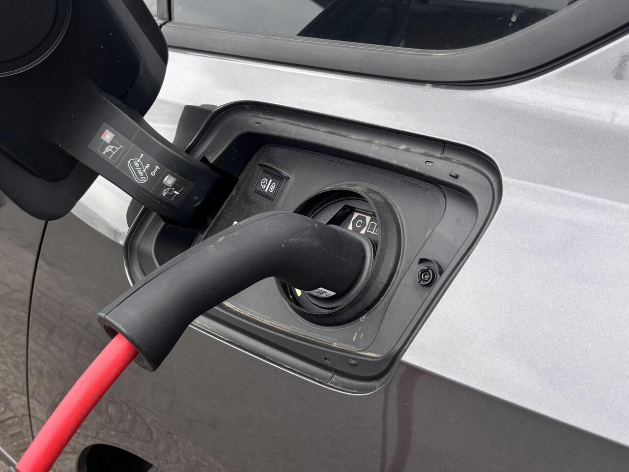 Opel ASTRA ST Edition 1.6 Turbo 180pk HYbrid e-EAT8 | TREKHAAK | ADAPTIVE CRUISE | 180° CAMERA | DRAADLOOS LADEN | 17 INCH | FULL LED | ISOFIX |