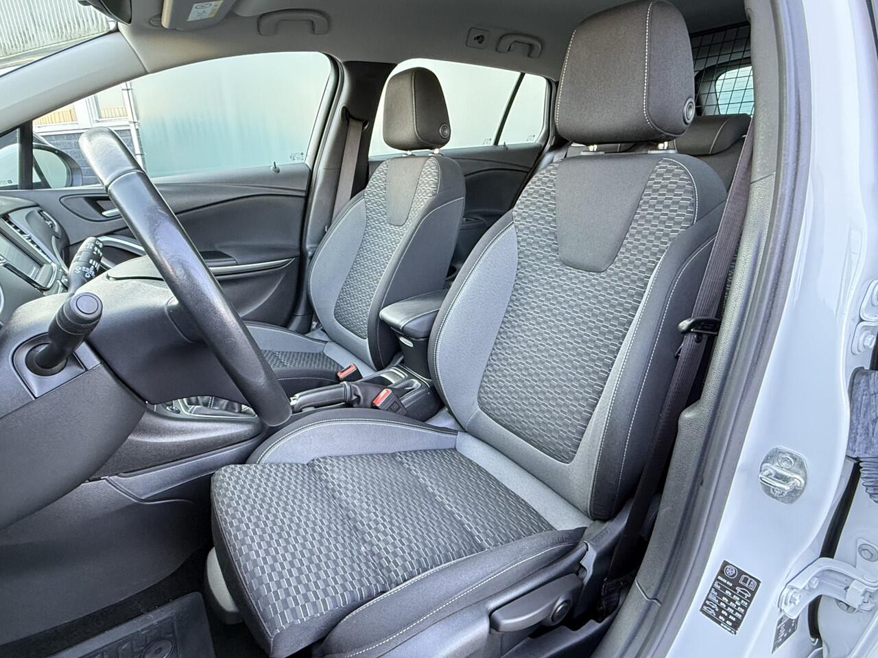 Opel ASTRA Sports Tourer BWJ 2021 1.2 111 PK Edition TREKHAAK | LED | AIRCO | CRUISE | BLUETOOTH | ELEK. PAKKET | ANDROID AUTO | APPLE CARPLAY | ISOFIX | PDC | MULTIFUNCT. STUUR