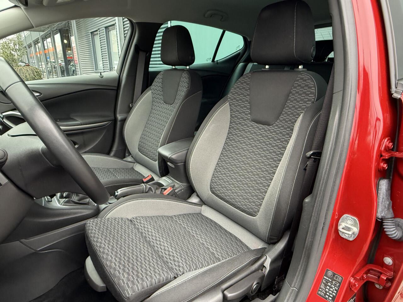 Opel ASTRA BWJ 2020 | 1.2T 131PK Edition | TREKHAAK | AGR | CLIMA | PDC 2X | CARPLAY | NAVI | LMV | PRIVACY GLASS