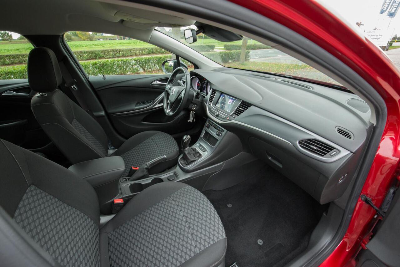 Opel ASTRA Sports Tourer 1.2 Edition