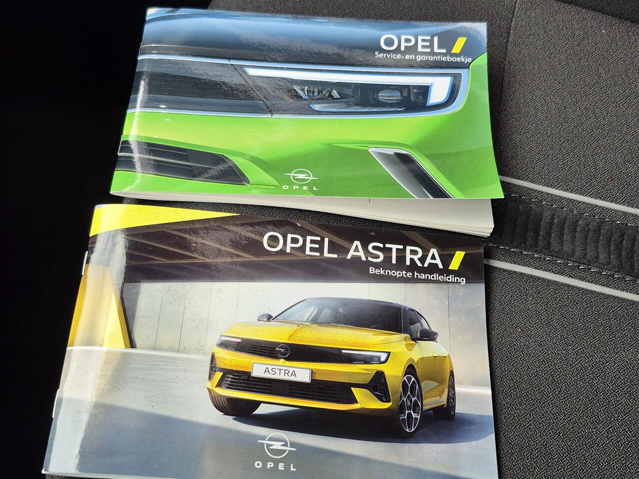 Opel ASTRA Sports Tourer 1.2 Turbo Hybrid GS | Automaat | Camera voor en achter | AGR Bestuurdersstoel | Stoel en Stuurverwarming | Navigatie | Apple Carplay en Android Auto | Zwart dak en Zwarte Velgen | Voorruit Projectie |