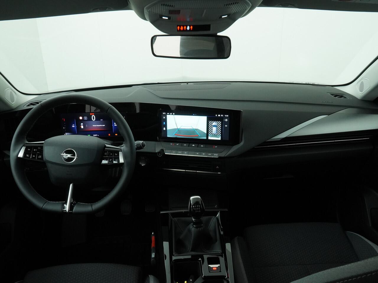 Opel ASTRA Sports Tourer 1.2 T Edition Camera / Navi / Clima / Stoelverwarming