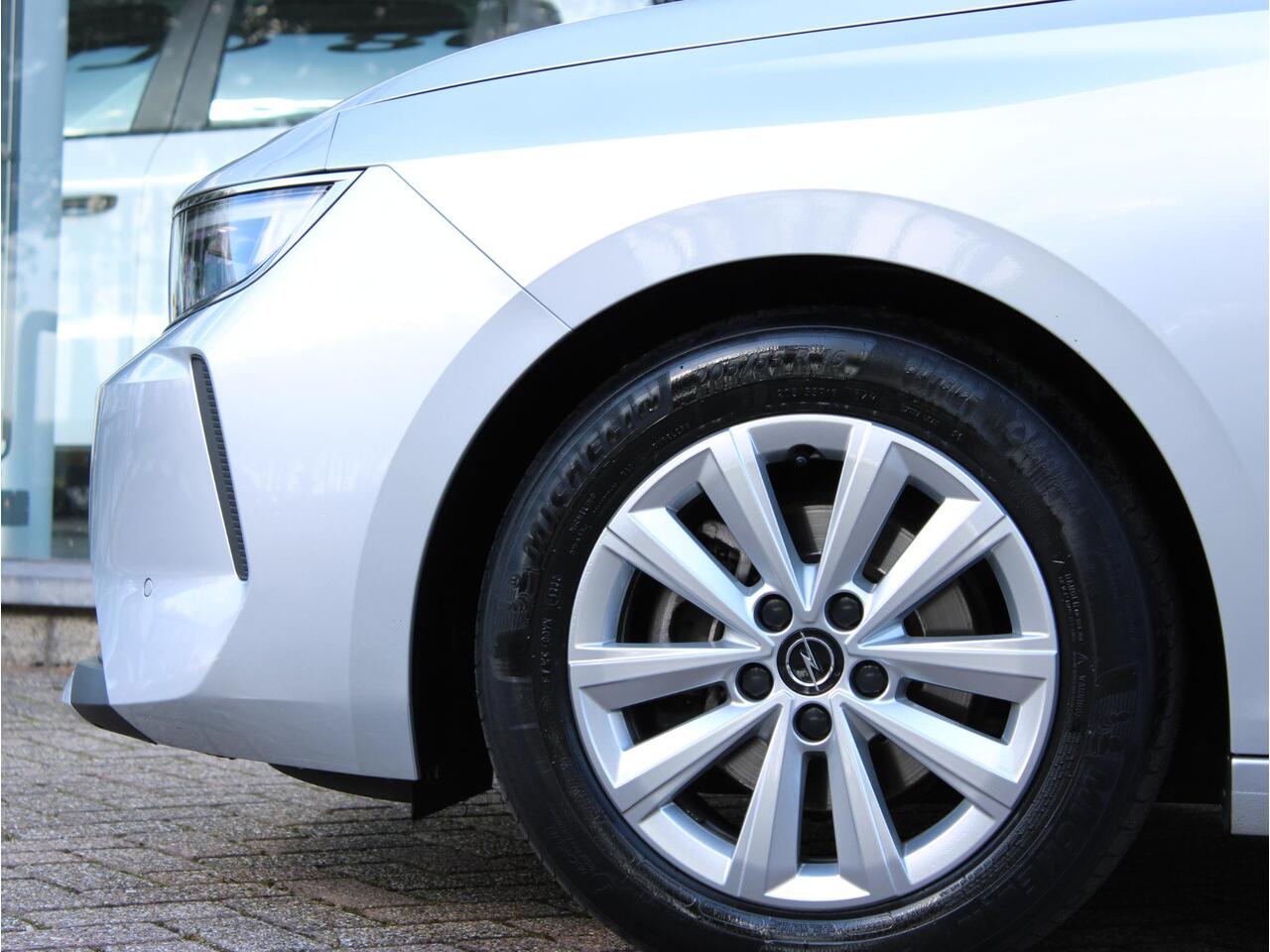 Opel ASTRA 1.2T 110 EDITION Camera / Navi / Apple Carplay