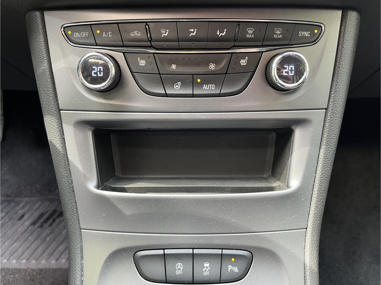 Opel ASTRA Sports Tourer 1.2 Blitz Elegance | CRUISE CONTROL | LED | CARPLAY | STUUR/STOELVERW. | PDC