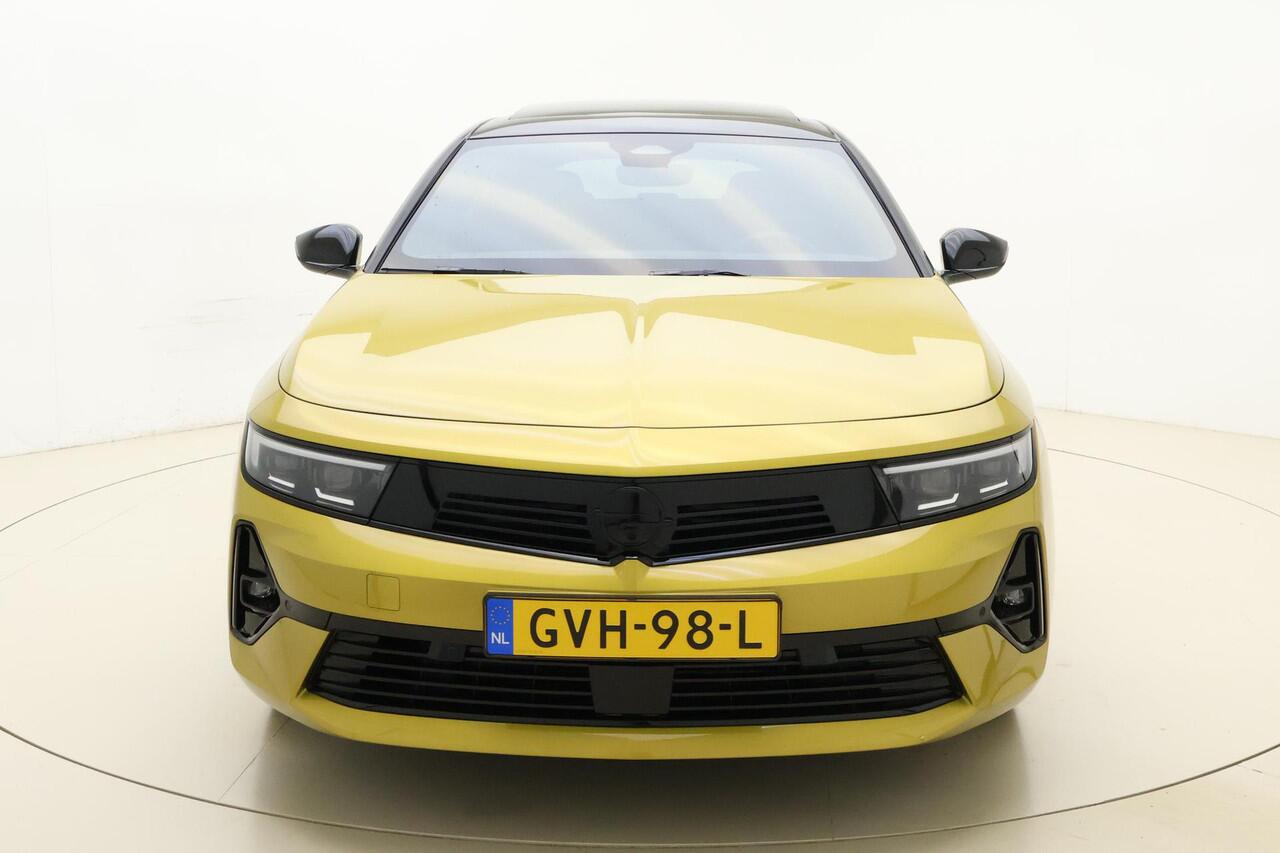 Opel ASTRA 1.2 Turbo 145pk Hybrid Automaat Ultimate | Schuif/kantel dak | Adaptive Cruise Control | Verwarmde voorruit | Stoel- en stuurverwarming | 360° Camera | VOL OPTIES