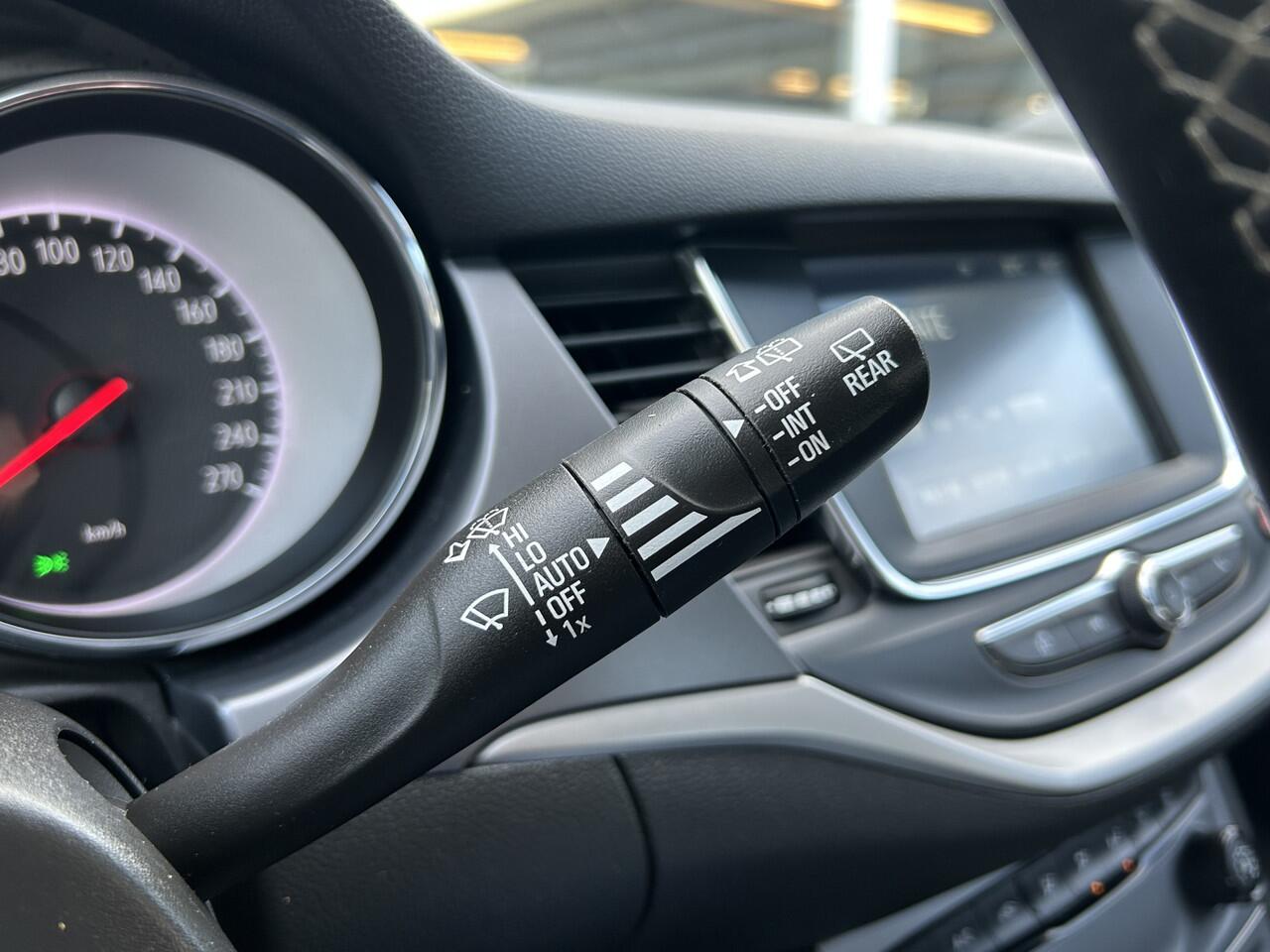 Opel ASTRA Sports Tourer 1.2 Edition 50% deal 5.375,- ACTIE Trekhaak / LED / Navi / Sportstoelen