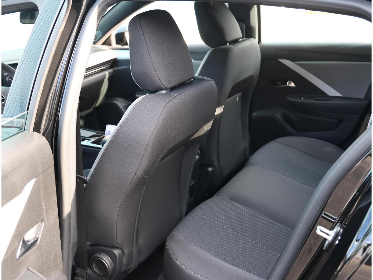 Opel ASTRA Electric 54 kWh Edition | Adpt. cruise control | Draadloos Apple Carplay/Anroid Auto | Parkeersensoren V/A | Climate control | Digitale cockpit