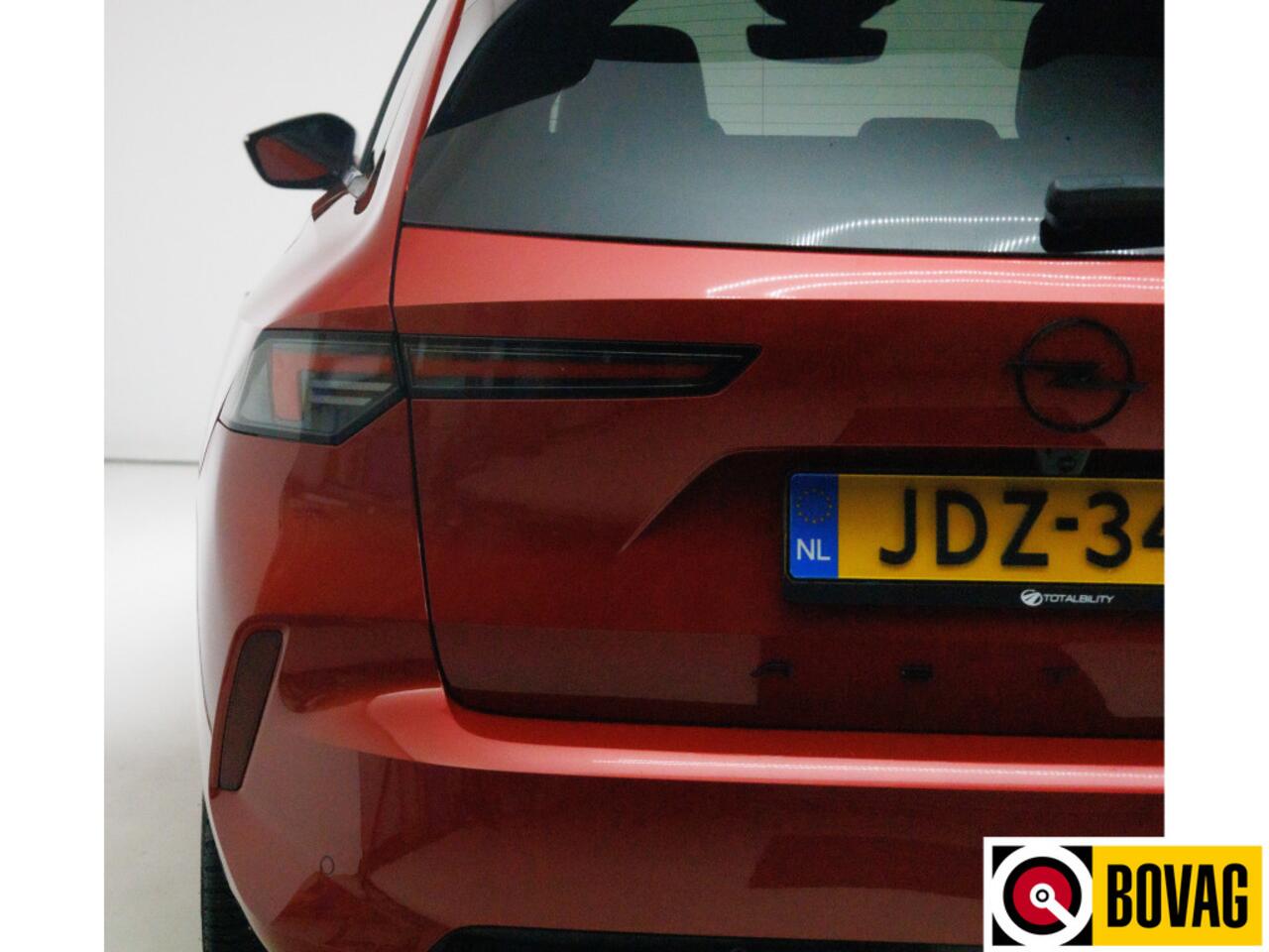 Opel ASTRA Sports Tourer 1.2 Turbo Ultimate | Pano | Leer | Stoelverwarming+koeling | Sportstoel met memory Achterbankverwarming, Stuurverwarming, Zwart dak, Navigatie, Adaptive cruise