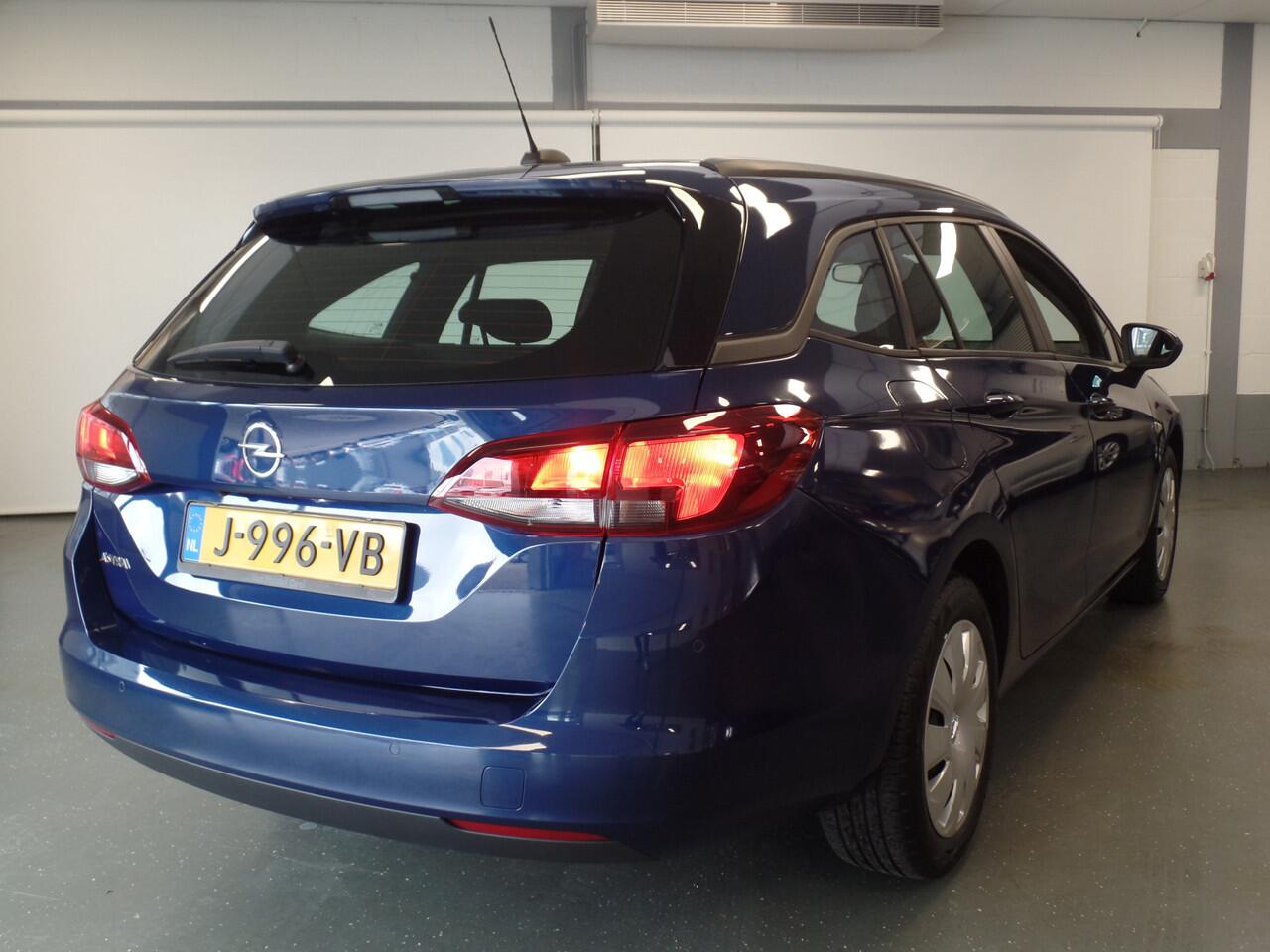 Opel ASTRA Sports Tourer 1.2 Business Executive Apple Carplay, Achteruitrijcamera, Clima controle, Cruise controle, Elek ramen V/A, Led verlichting, PdcV/A, Nederlandse auto!! Bovag afleverpakket 695,-