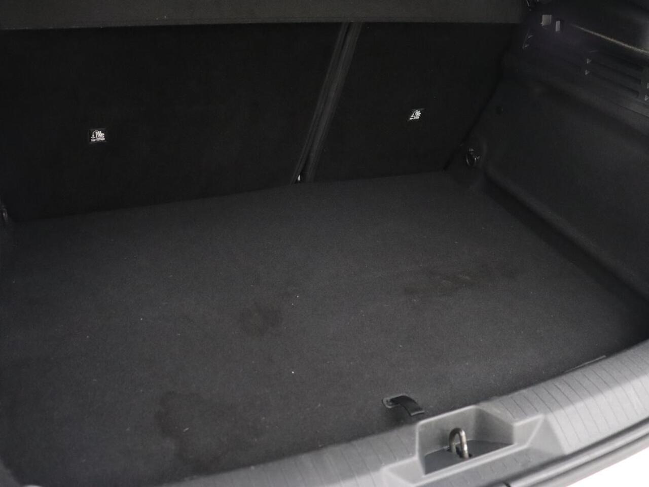 Opel ASTRA 1.6 Hybrid Edition | Trekhaak | Adaptive cruise | Carplay | Full LED | Parkeerhulp | Digital Cockpit | DAB | Keyless start