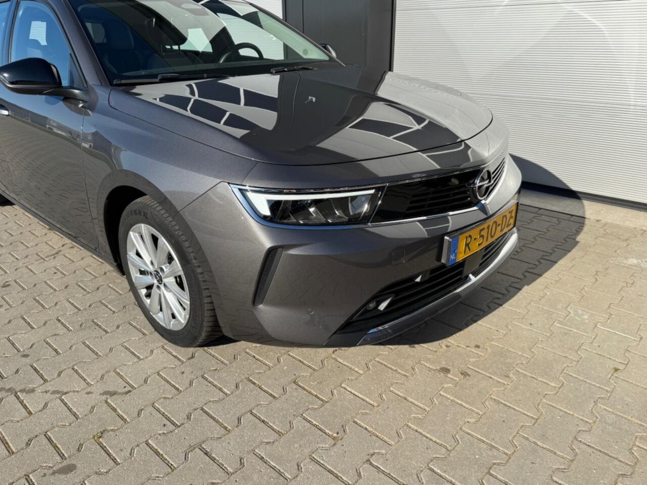Opel ASTRA 1.2 EDITION / 48002 km / Apple carplay / Cruise / NL-auto / Dealer onderhouden.