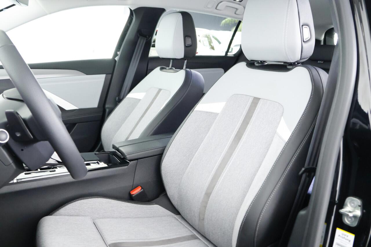 Opel ASTRA Sports Tourer 1.2 Turbo Elegance / LED / ACC / Navi / Cam / CarPlay / Trekhaak