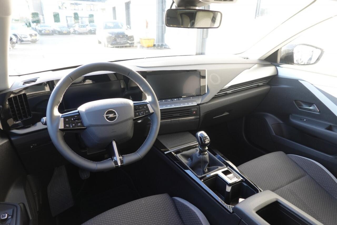 Opel ASTRA 1.2 LEVEL 3 ZEER Compleet 17 INCH All Wheater