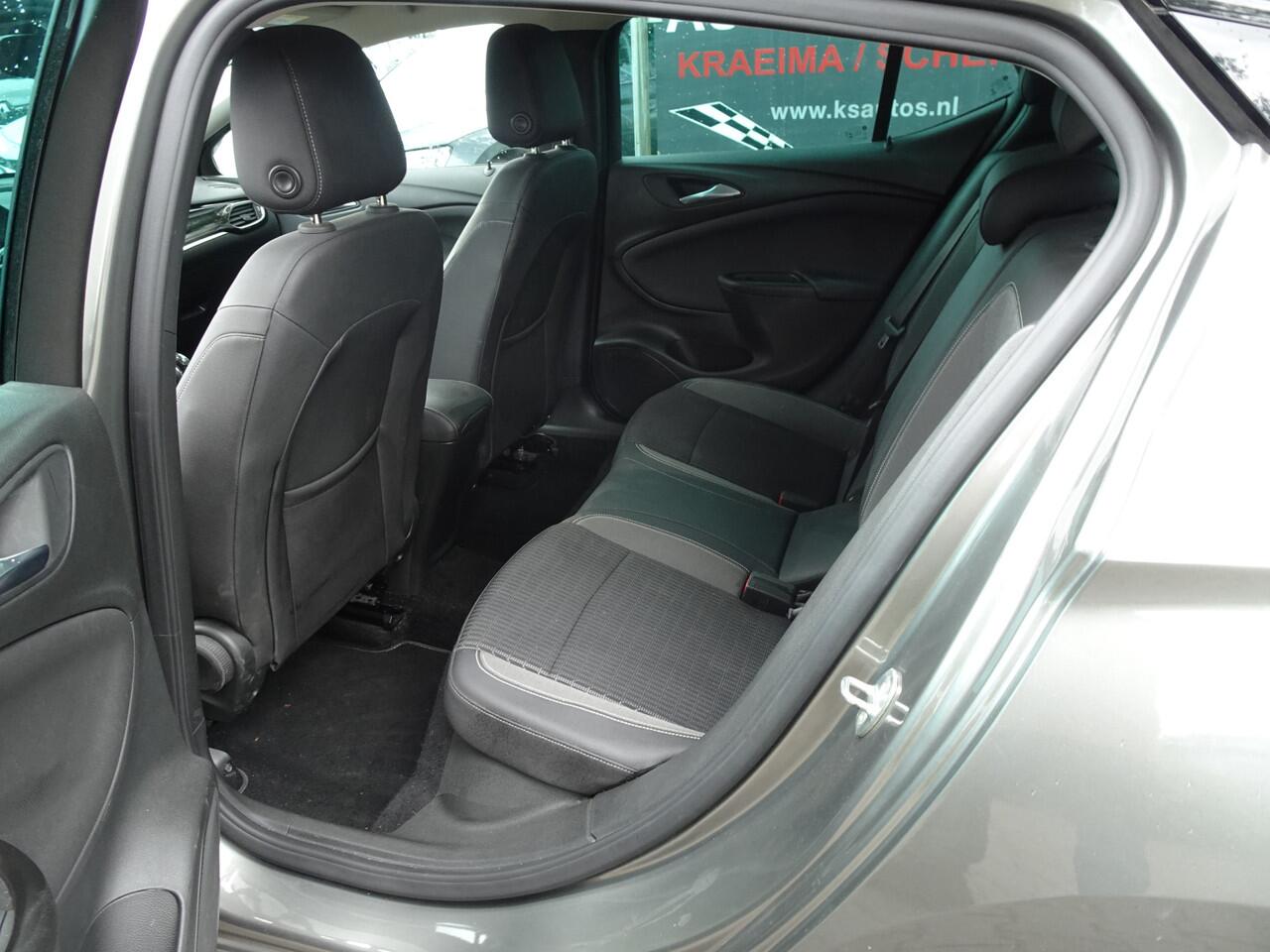 Opel ASTRA 1.2 5-Drs Elegance