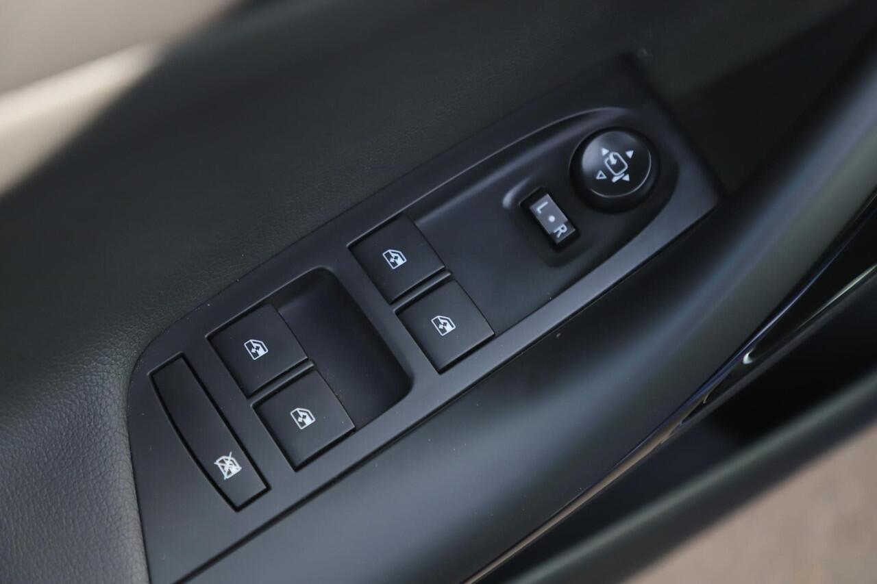 Opel ASTRA 1.2 Elegance 131PK 16 inch LMV Keyless Navigatie Carplay Android Achteruitrijcamera Clima Cruise Parkeersensor