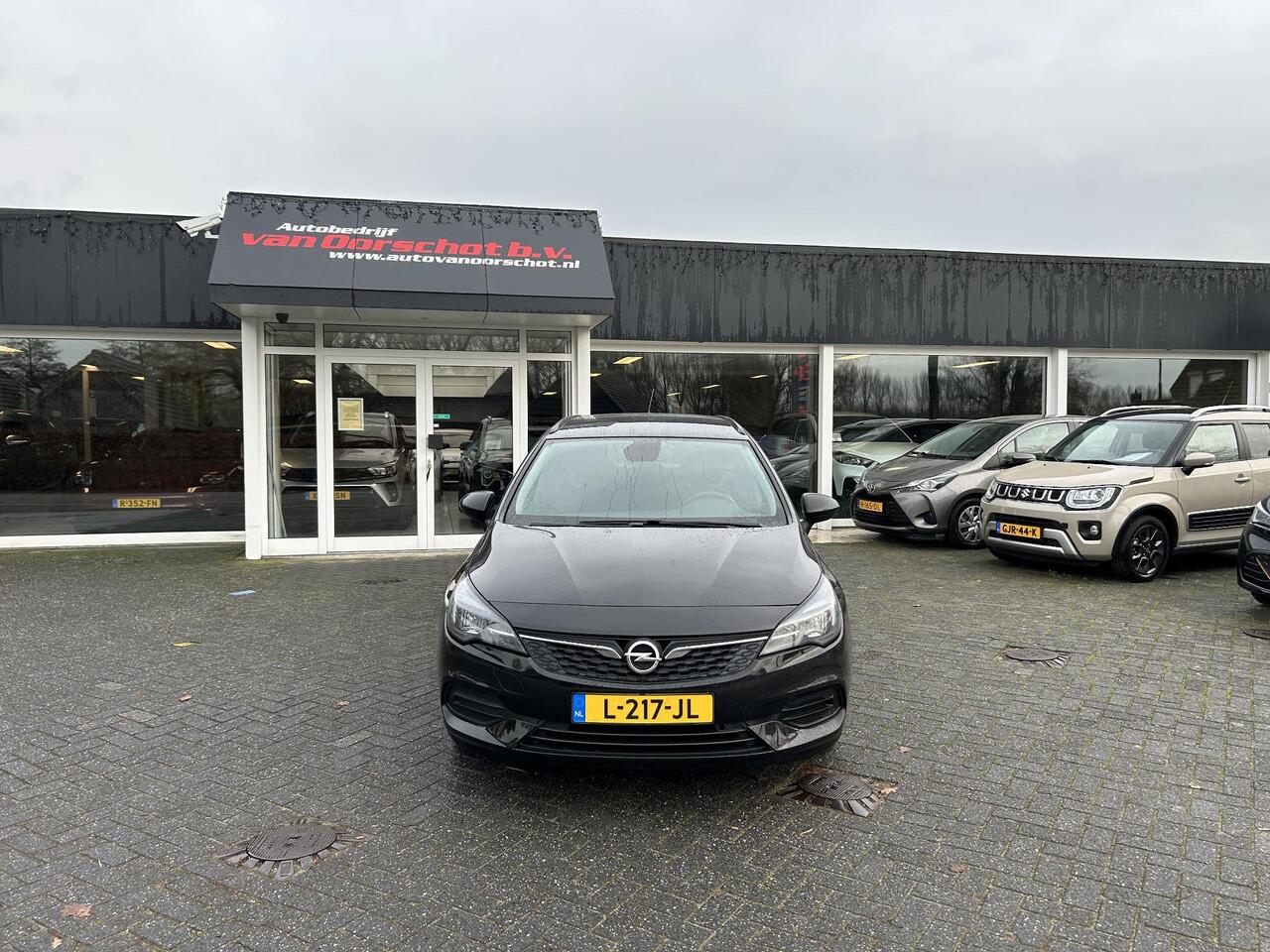 Opel ASTRA Sports Tourer 1.2 Edition