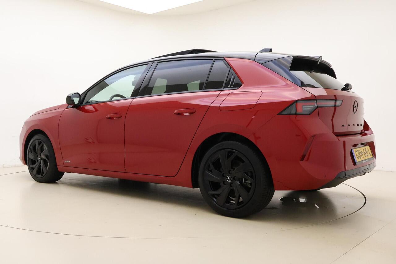 Opel ASTRA 1.6 Hybrid Level 4 180 PK Automaat | Navigatie | Glazen schuif kanteldak | Camera | Alcantara bekleding | Zwart dak | Keyless | Camera