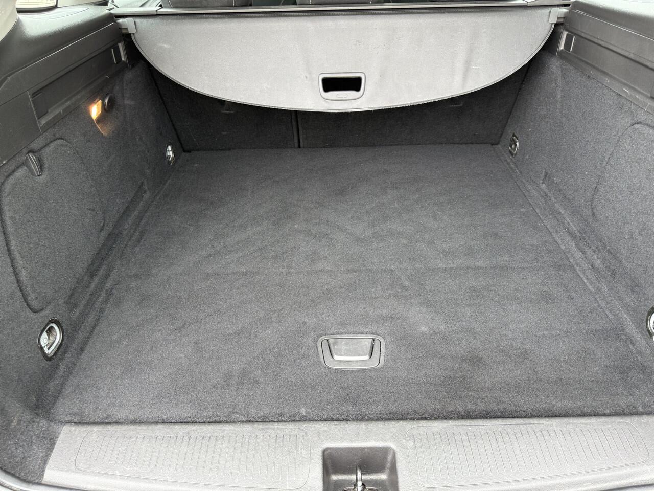 Opel ASTRA Sports Tourer 1.0 Turbo Online Edition Navigatie, Camera, Trekhaak, LED, etc..