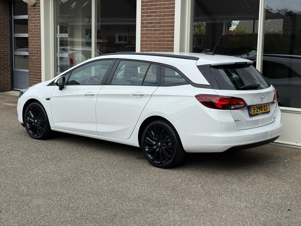 Opel ASTRA Sports Tourer 1.2 Edition 110 Pk, Airco, Navigatie,