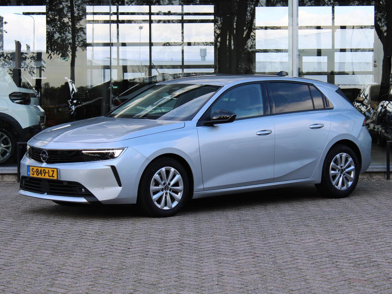 Opel ASTRA 1.2T 110 EDITION Camera / Navi / Apple Carplay