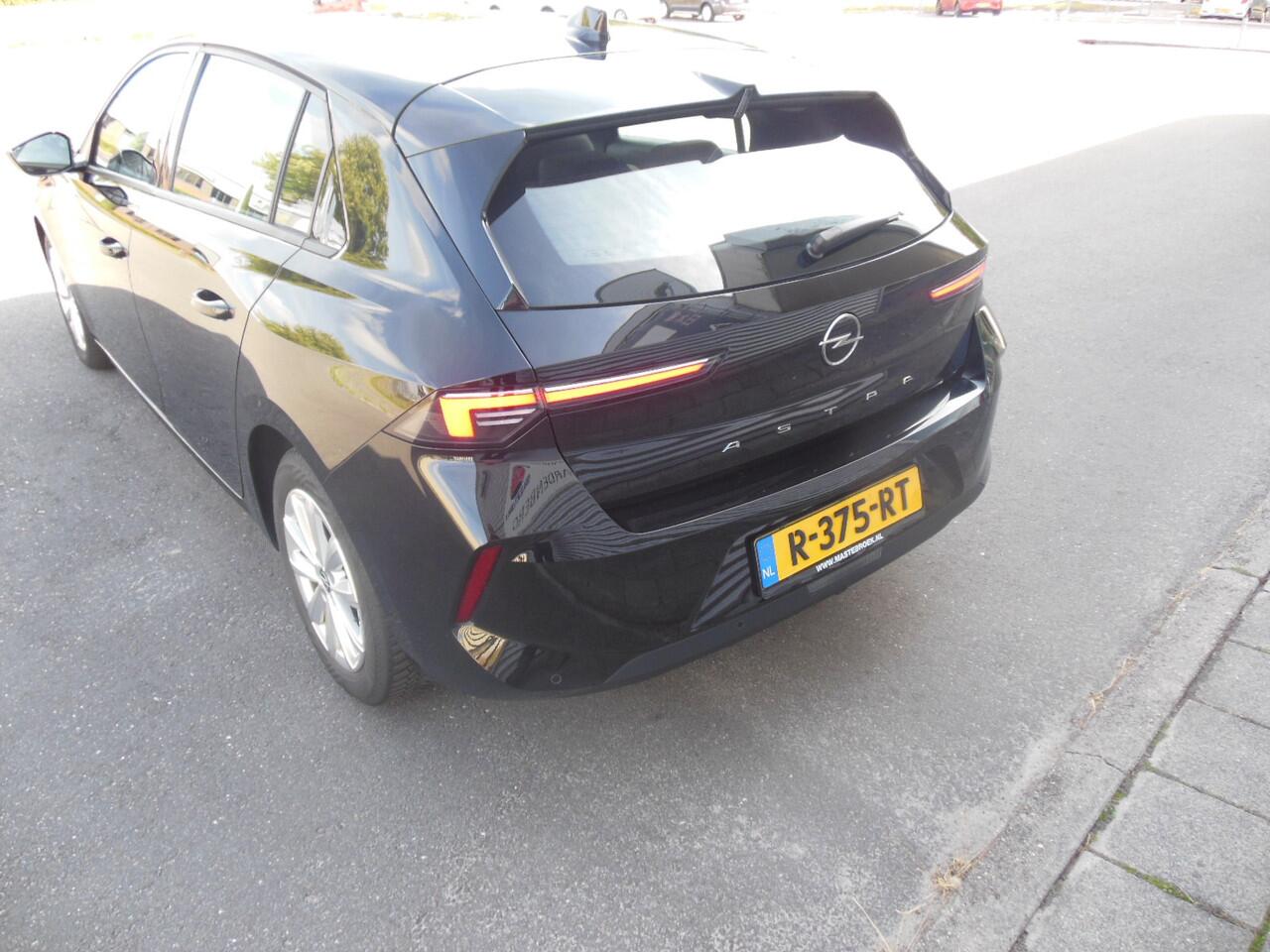 Opel ASTRA 1.2 Edition Staat in Hoogeveen