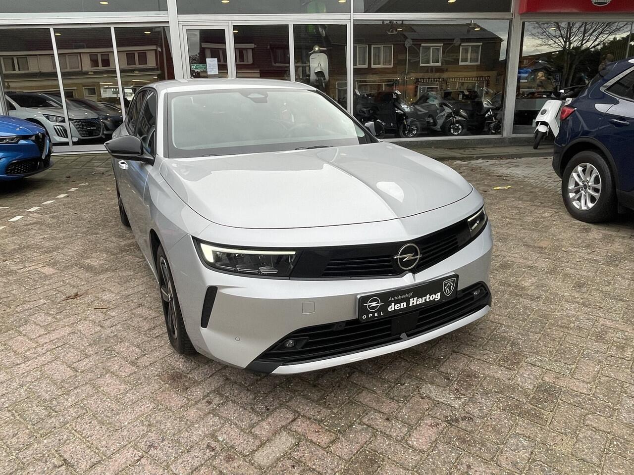 Opel ASTRA Sports Tourer 1.2 Business Edition ECC/Parkeerhulp V+A/Apple Carplay/Android Auto.