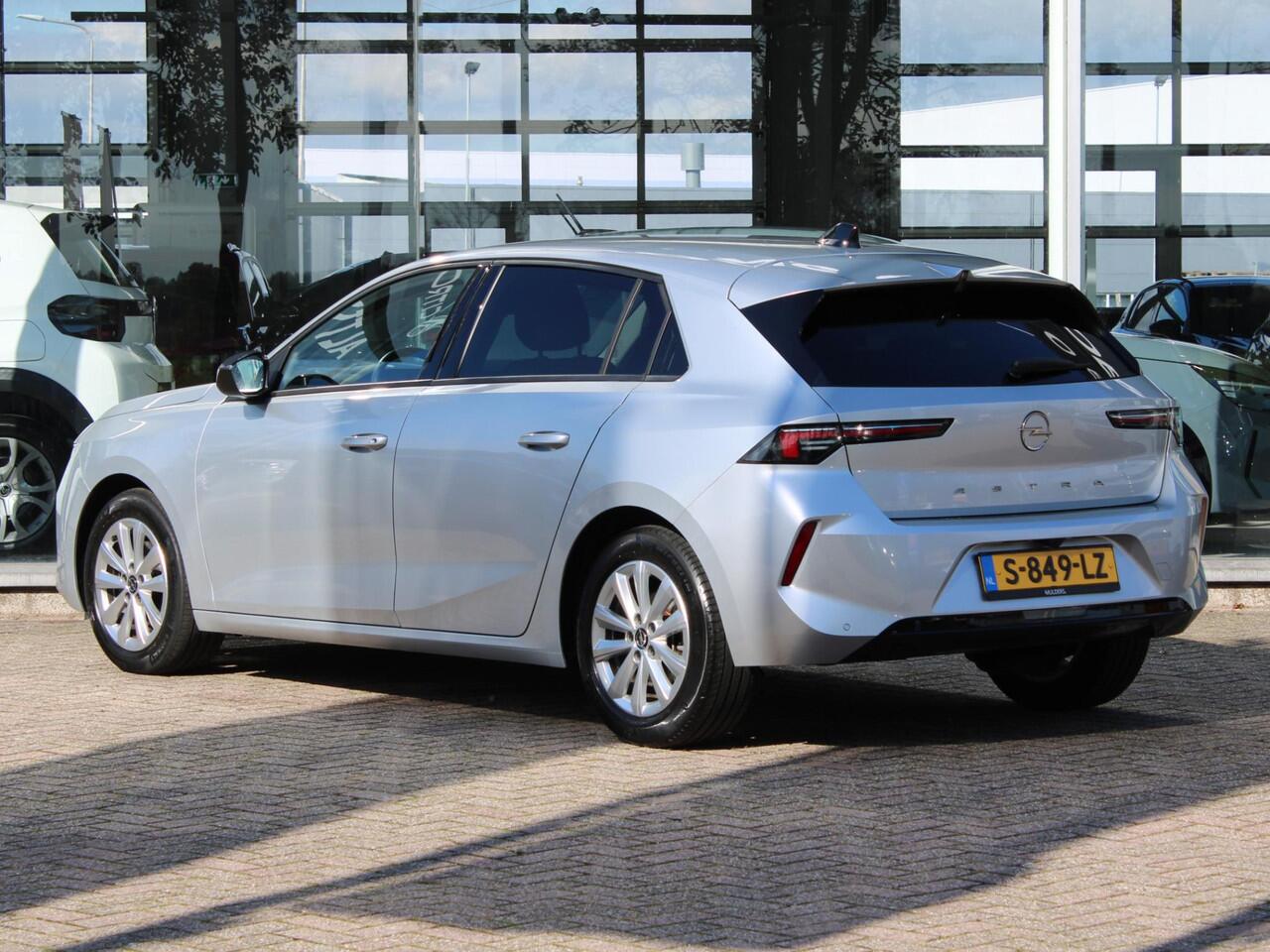 Opel ASTRA 1.2T 110 EDITION Camera / Navi / Apple Carplay