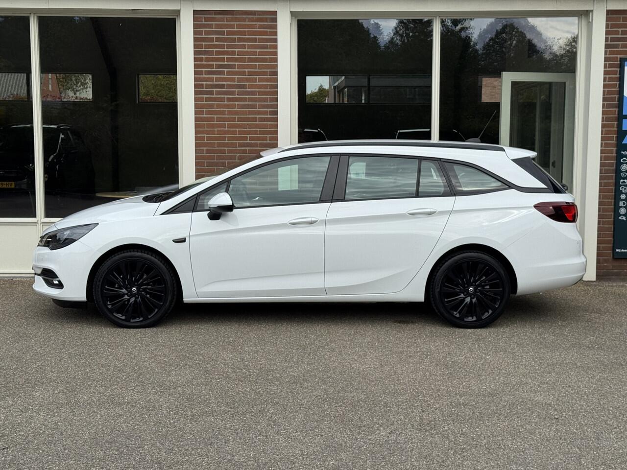 Opel ASTRA Sports Tourer 1.2 Edition 110 Pk, Airco, Navigatie,