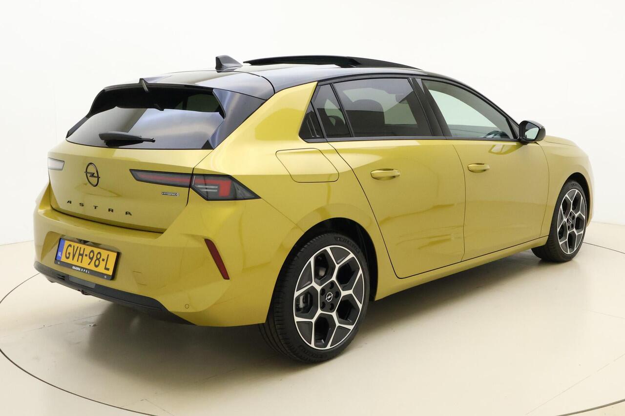 Opel ASTRA 1.2 Turbo 145pk Hybrid Automaat Ultimate | Schuif/kantel dak | Adaptive Cruise Control | Verwarmde voorruit | Stoel- en stuurverwarming | 360° Camera | VOL OPTIES