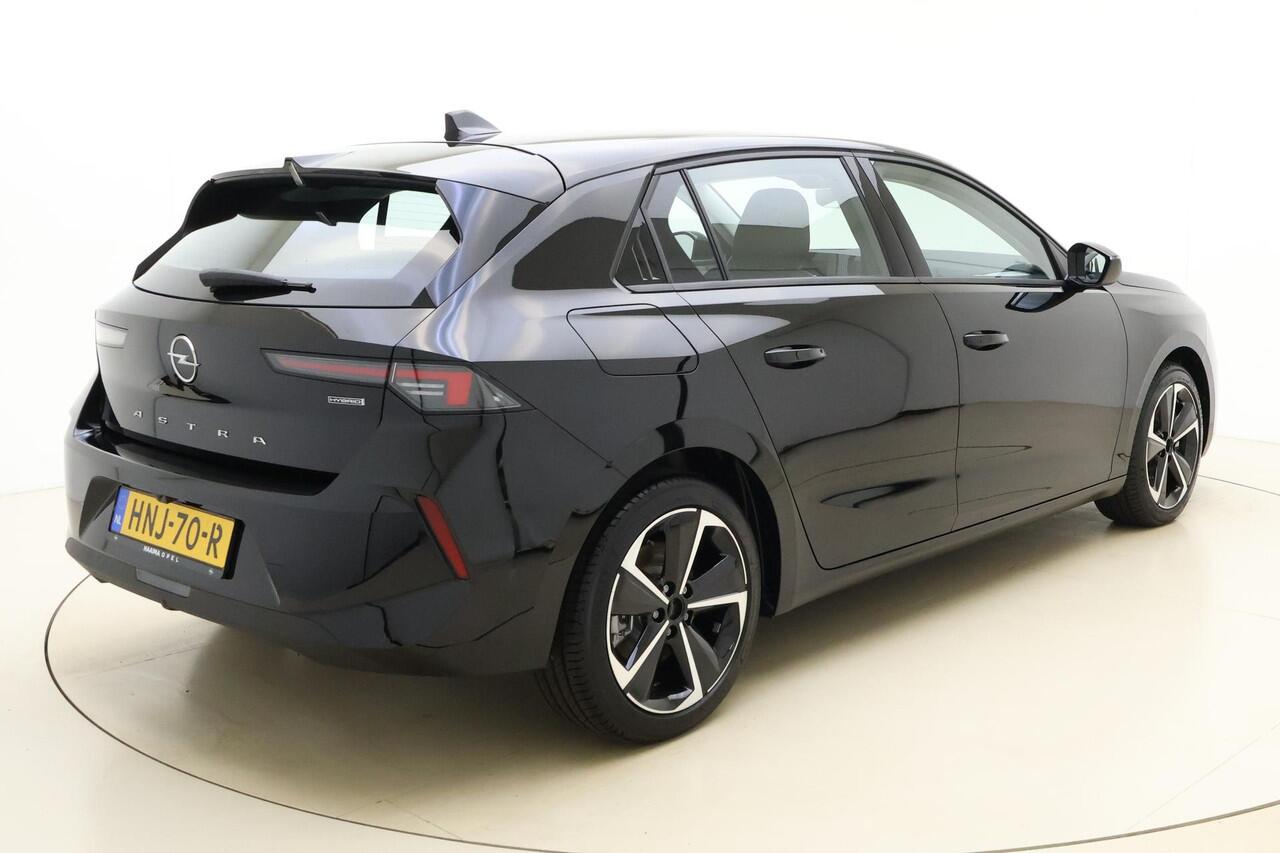 Opel ASTRA 1.6 Hybrid 180 PK 8-Traps Aut. | Climate control | Apple Carplay/Android Auto | keyless entry | Camera | Afneembare Trekhaak | Parpilot | 17"LM-Velgen