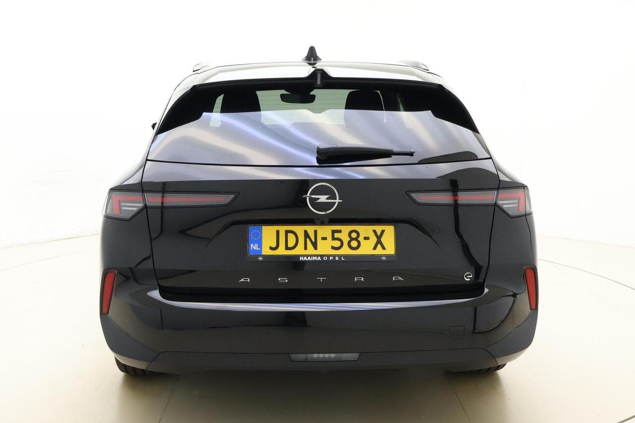 Opel ASTRA Electric 54 kWh Business Edition | DEMO | Navigatie | Adapt. Cruise control | Camera | Climate control | Stoel- en stuurverwarming | Warmtepomp