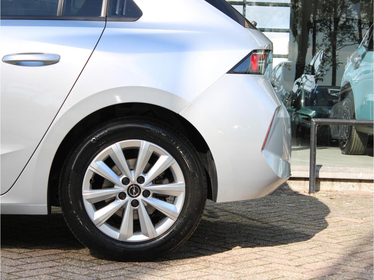 Opel ASTRA 1.2T 110 EDITION Camera / Navi / Apple Carplay