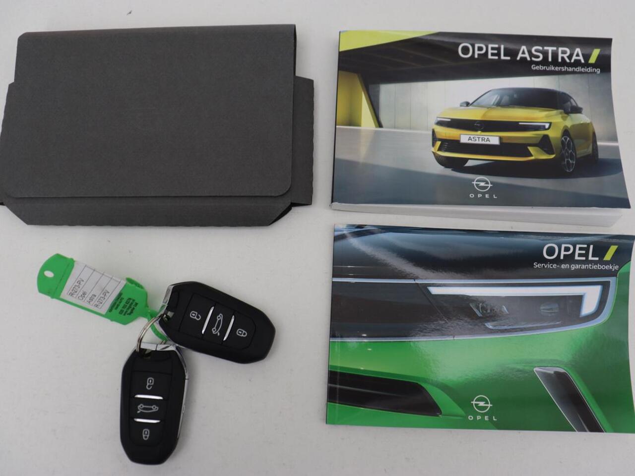 Opel ASTRA 1.6 Hybrid Edition | Trekhaak | Adaptive cruise | Carplay | Full LED | Parkeerhulp | Digital Cockpit | DAB | Keyless start