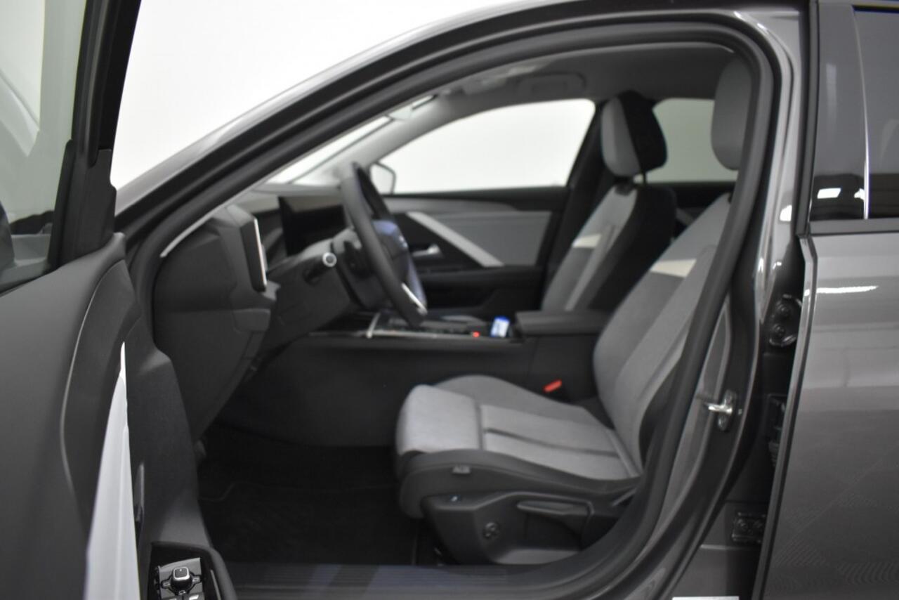 Opel ASTRA Sportstourer 1.6 Turbo Plugin-Hybrid Business Edition Automaat